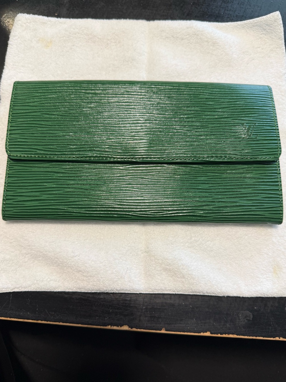 Louis Vuitton Green EPI Sarah Wallet